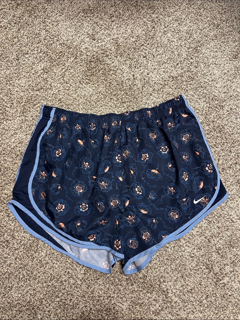 Nike Women's Navy Floral Running Shorts with Light Blue Trim XXL